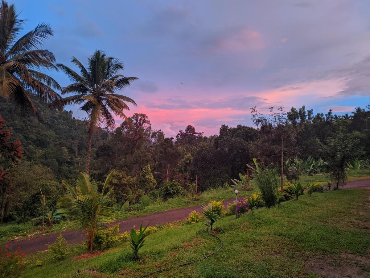 Riverbench Homestay Munnar, Anaviratty Exterior foto
